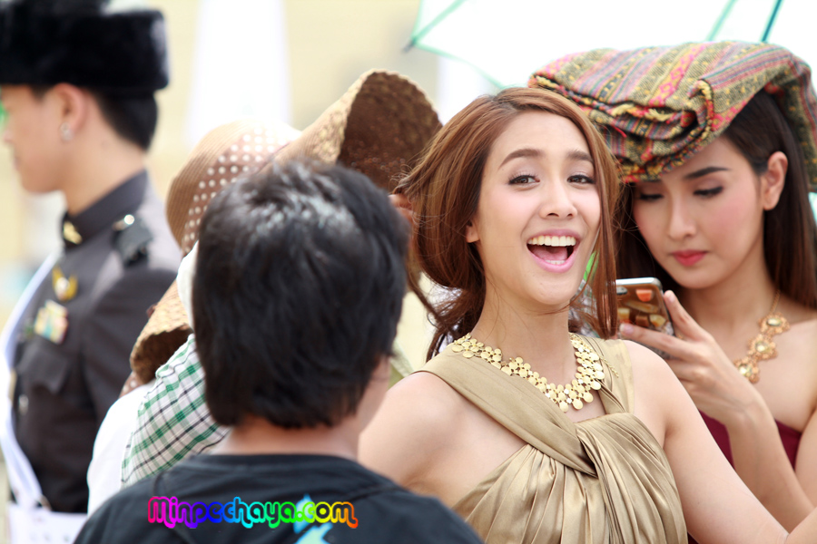 PHOTO ]]] มิน พีชญา เบื้องหลัง การถ่ายละคร ''ล่ารักสุดชอบ ...