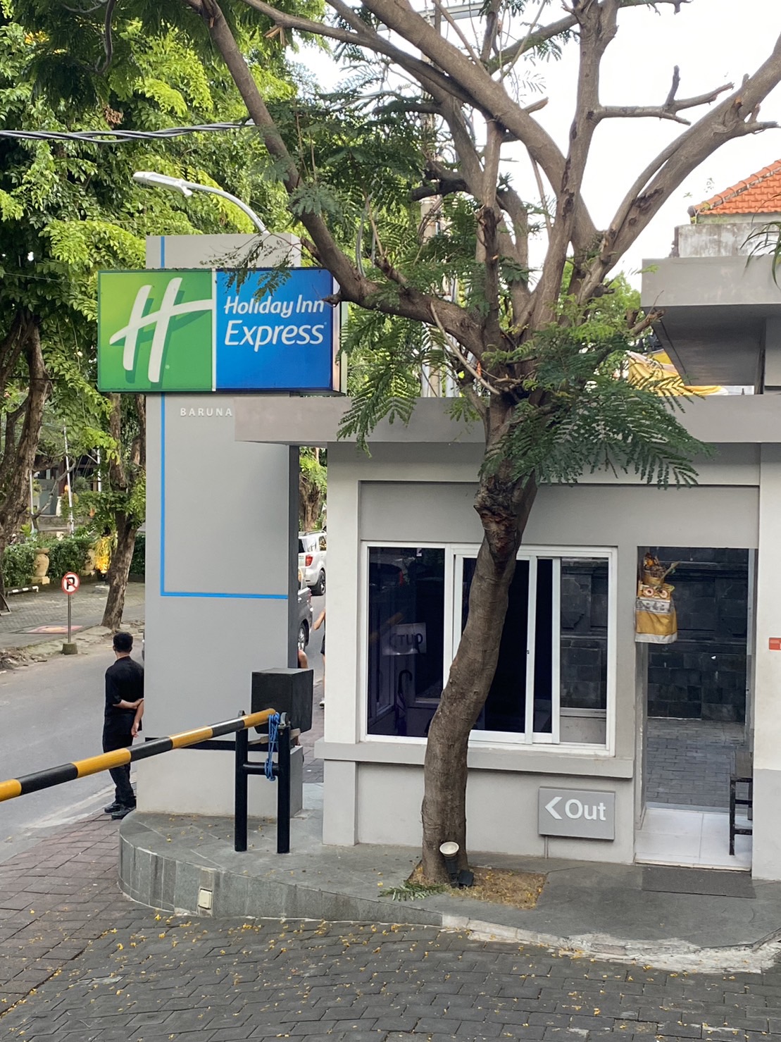 รีวิวที่พัก บาหลี ใกล้สนามบิน Holiday Inn Express Baruna Bali ราคาดี ...