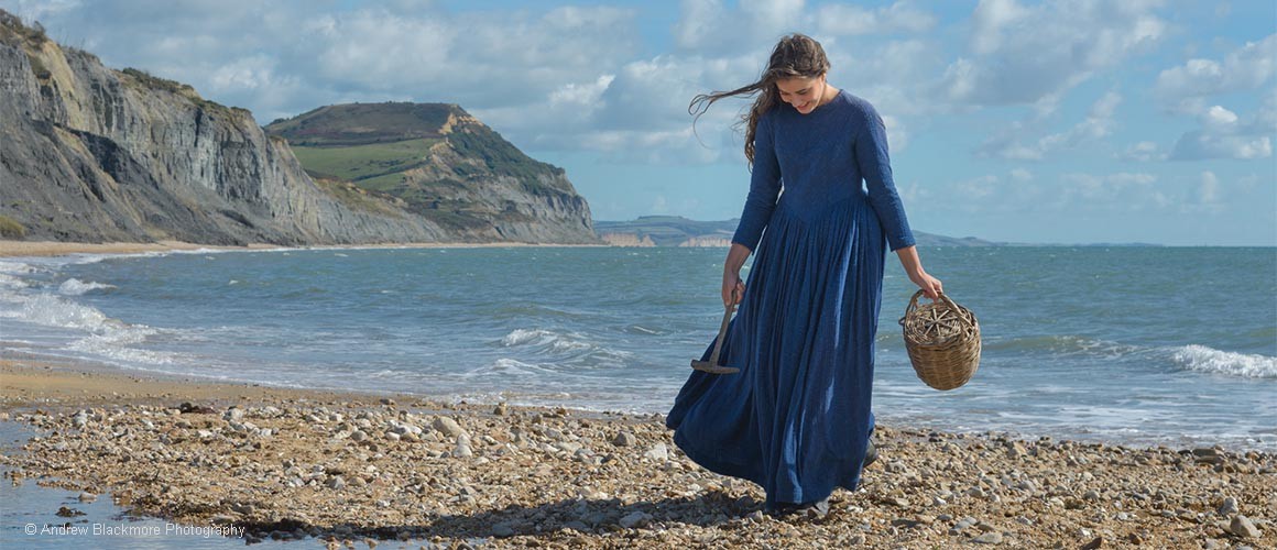 Mary trips. She sells Seashells on the Seashore.