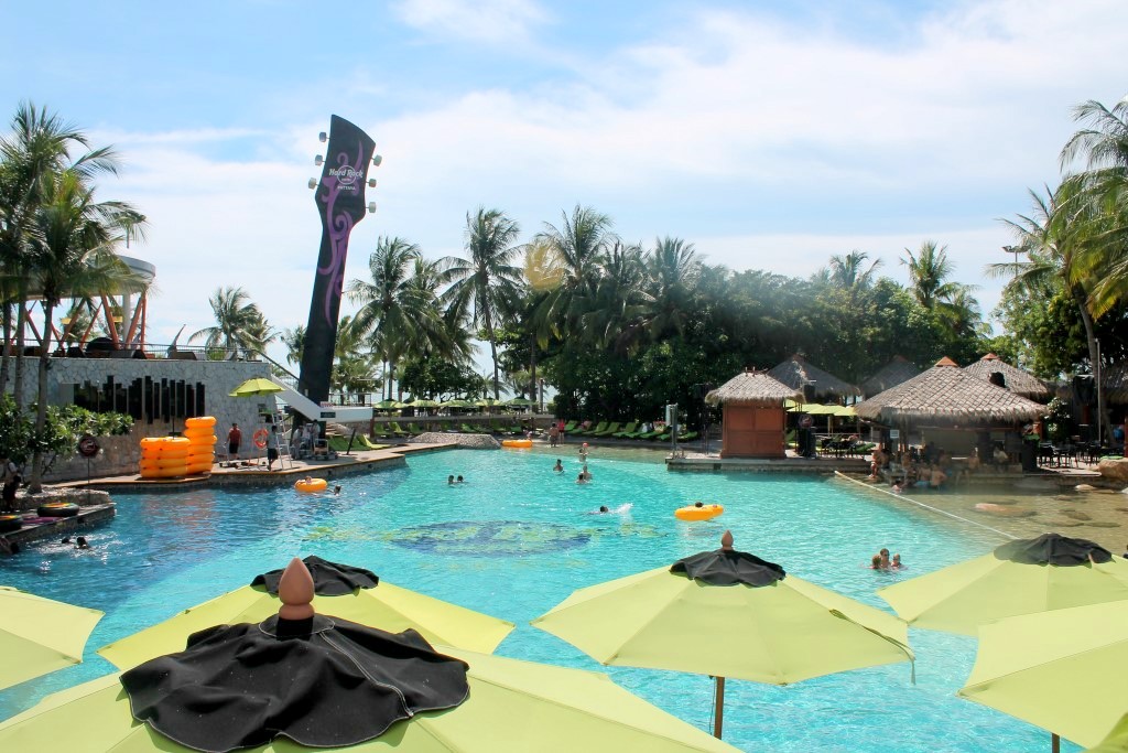 รีวิว โรงแรม Hard Rock Hotel Pattaya พัทยา ฉบับเต็ม จองก่อนไป 2 ชม.  ใช้ส่วนลดแต้ม Agoda + UOB | พาเที่ยว | By เดอะแกงค์ - Pantip