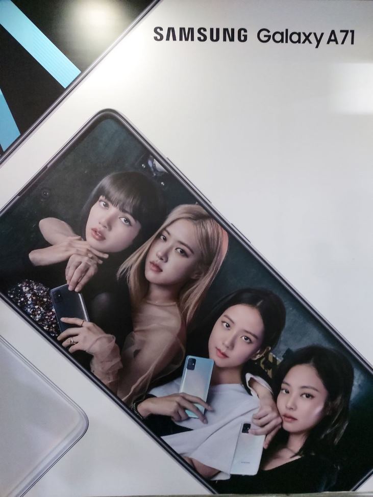 blackpink galaxy friends