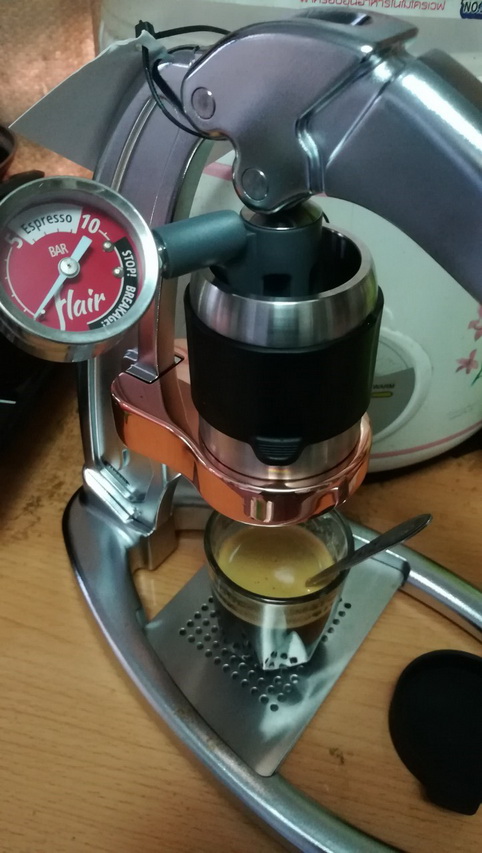 เครื่องทำกาแฟ Flair \u0026 Rok Espresso 