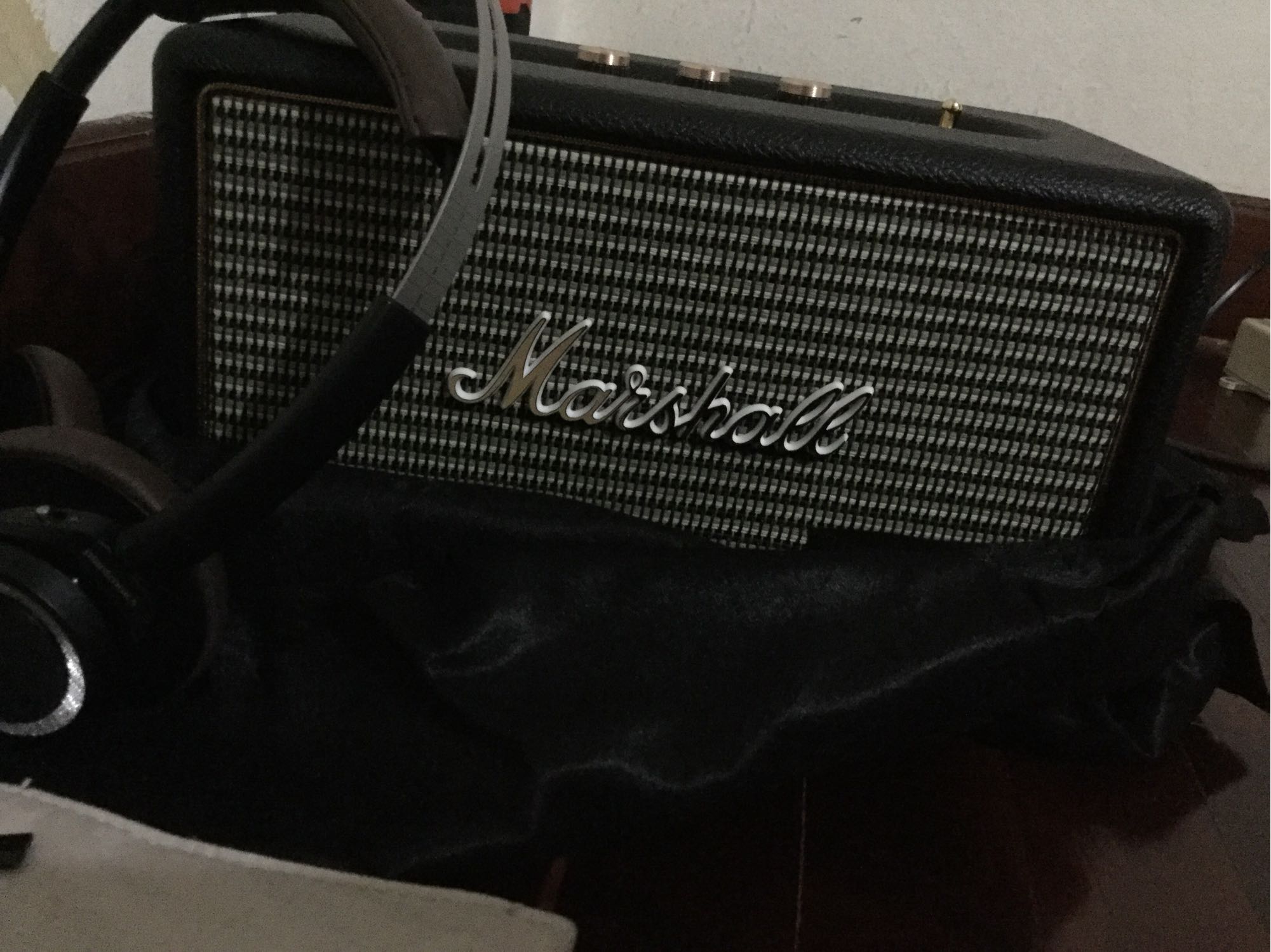 marshall acton 2 pantip