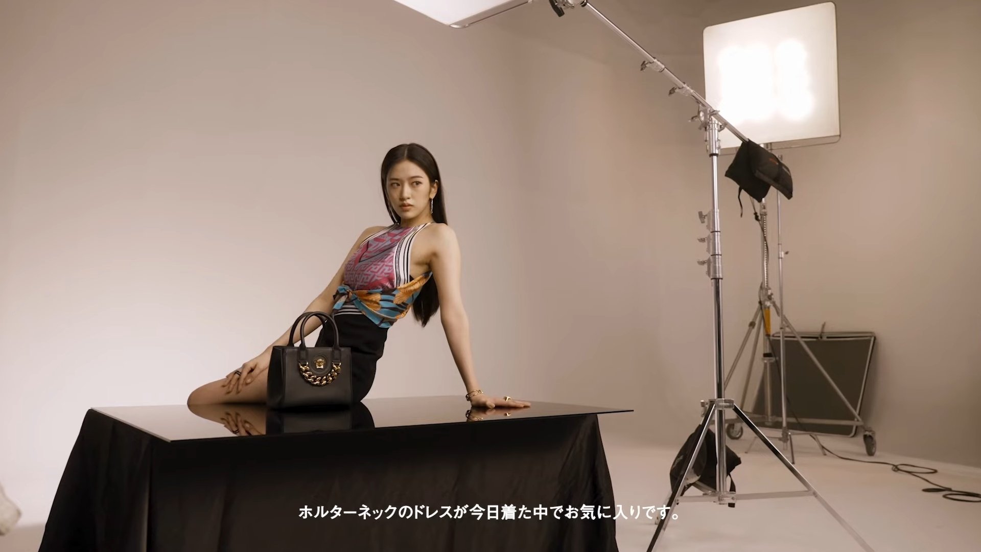 IVE's Yujin joins 'Versace's global 2022 spring/summer campaign