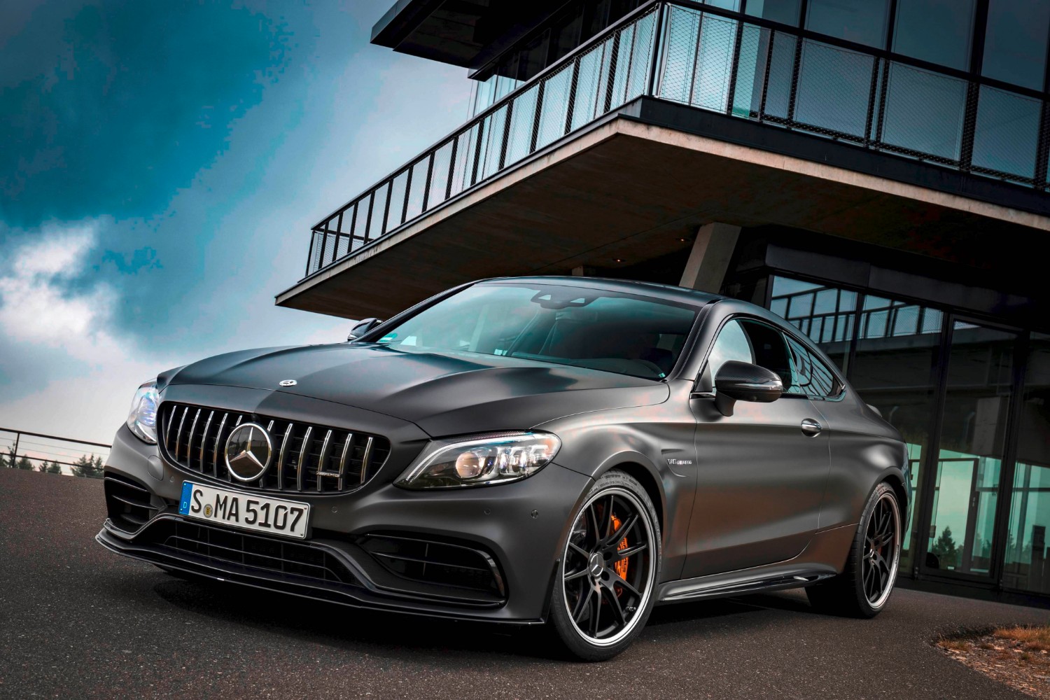 เปิดตัว MercedesAMG C63 S Coupé "ซี คูป ตัวแรงสุดที่ขายไทย" ค่าตัว 10.