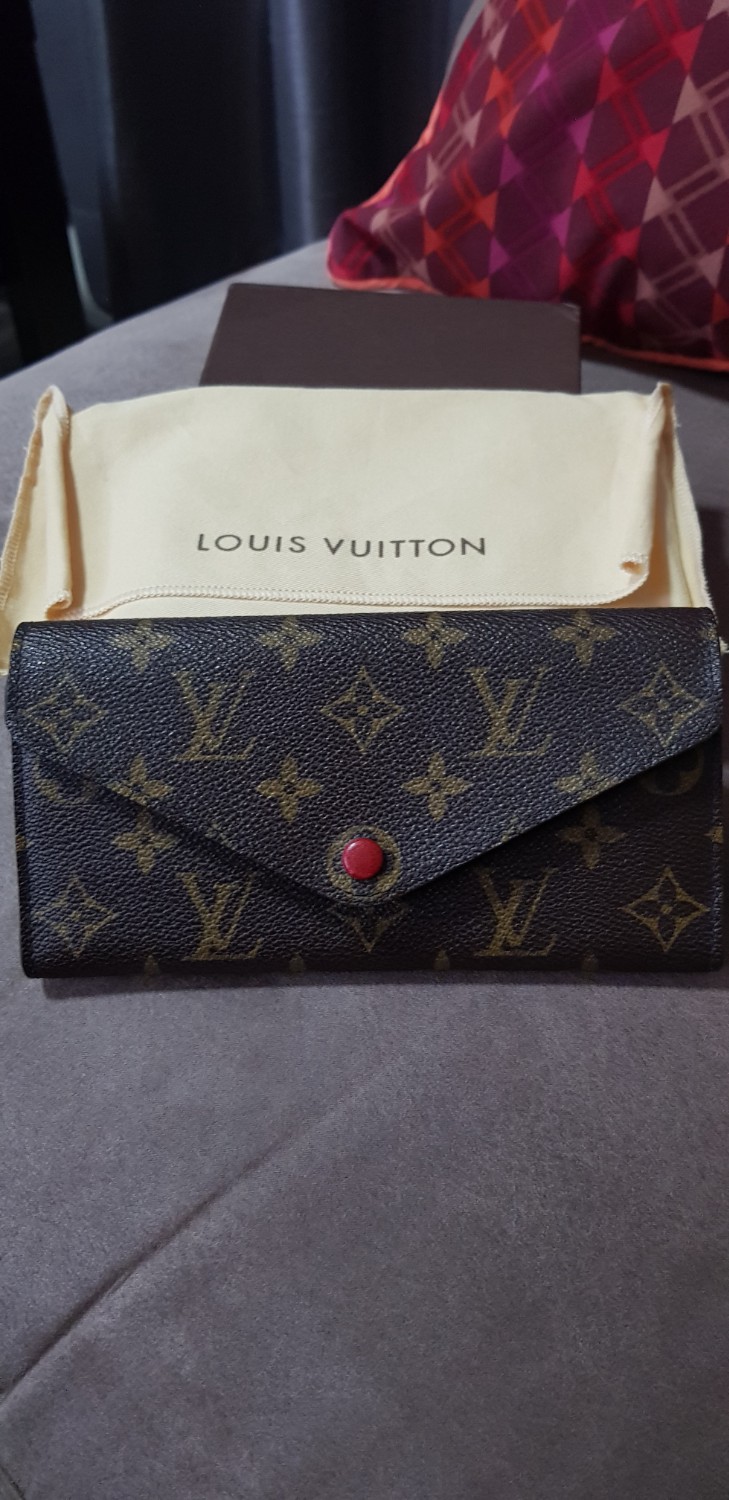 Preços baixos em Anéis Moda Louis Vuitton Prata