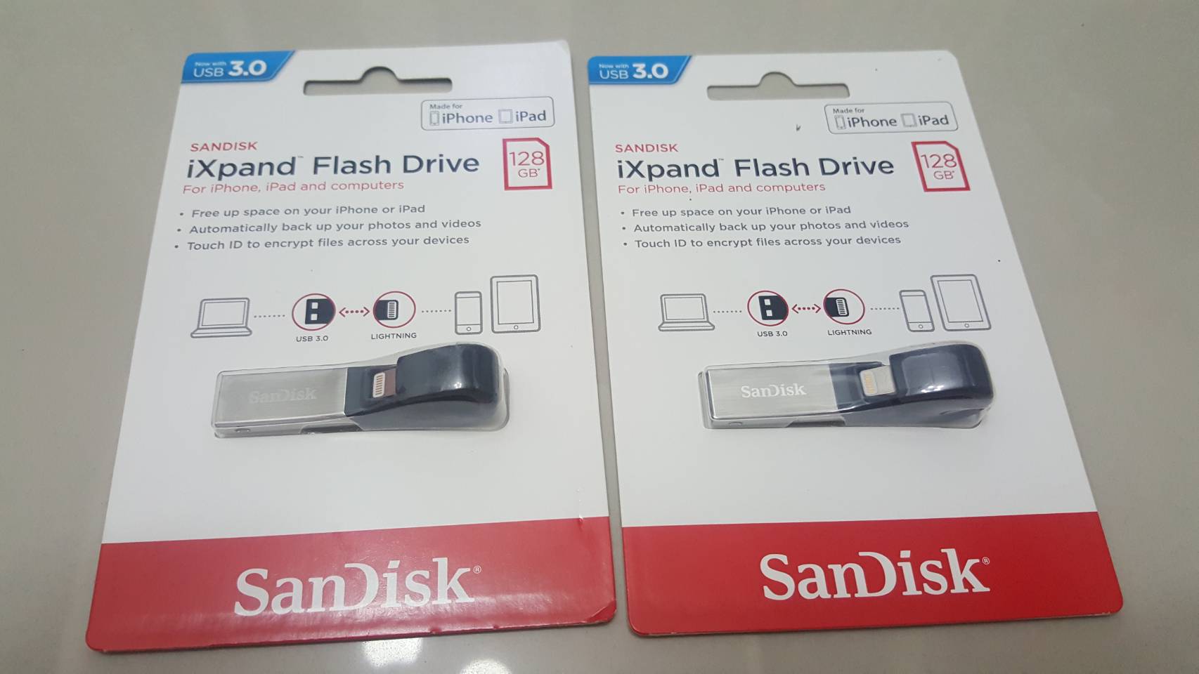 ixpand flash drive pantip