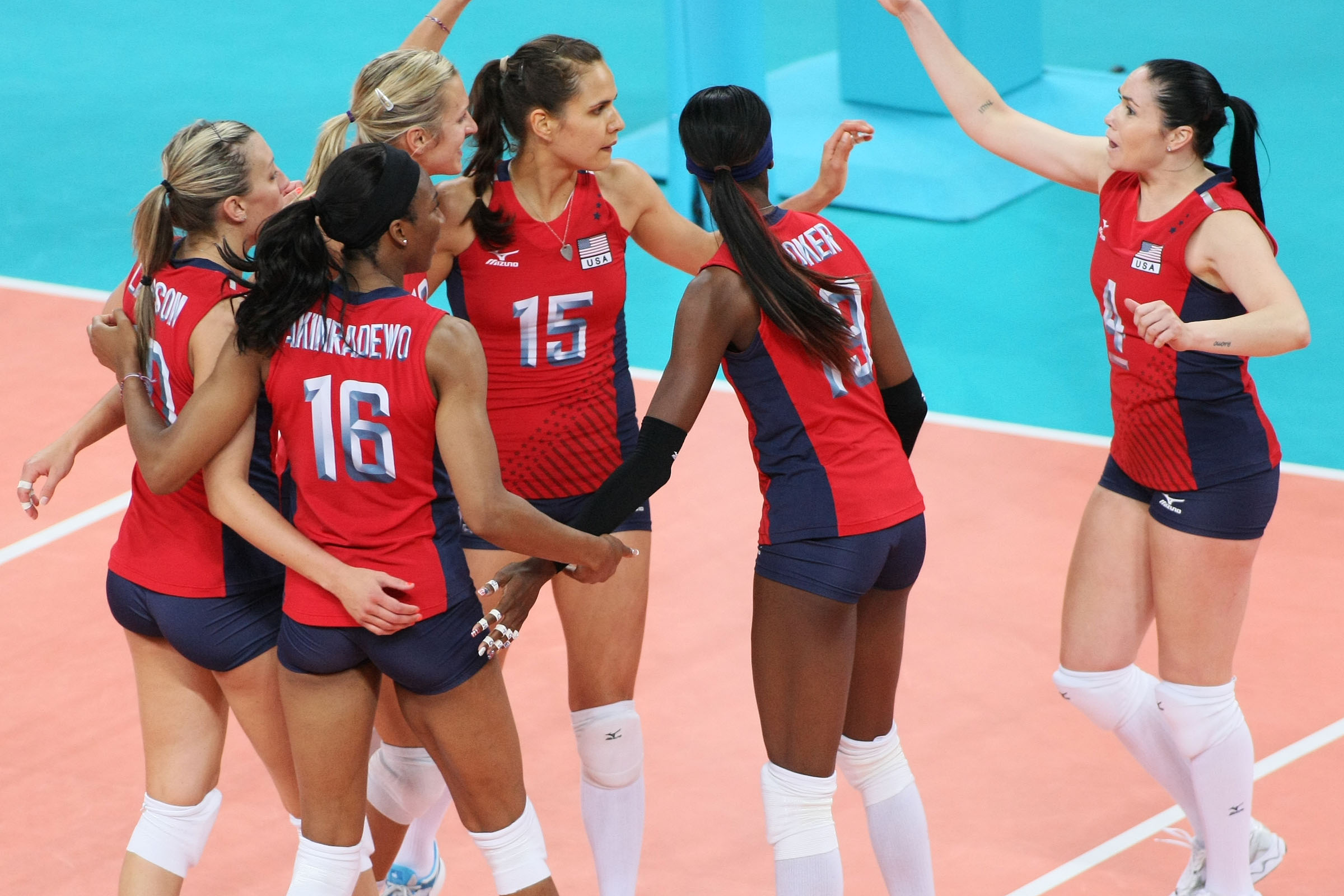 Volleyball girls Huddle