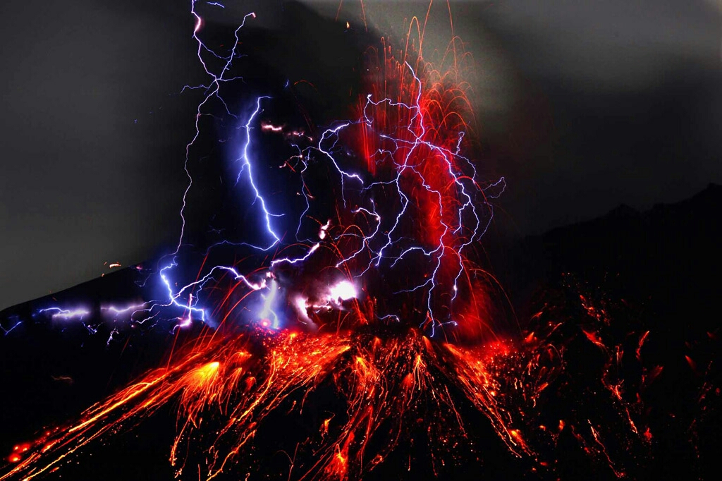 Картинки по запросу volcanic lightning
