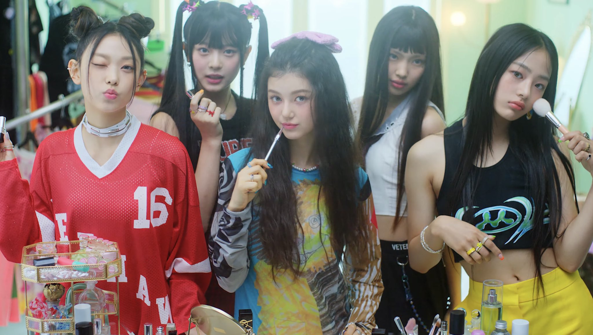 ADOR New Girl Group! "NewJeans" | NewJeans (뉴진스) 'Attention' Official ...