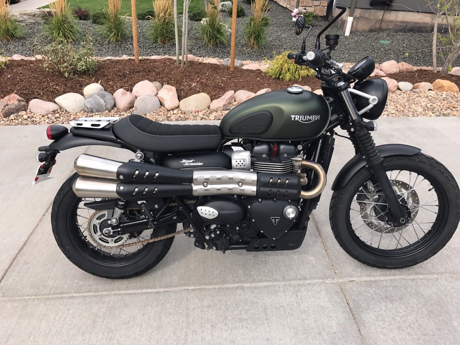 triumph street scrambler pantip