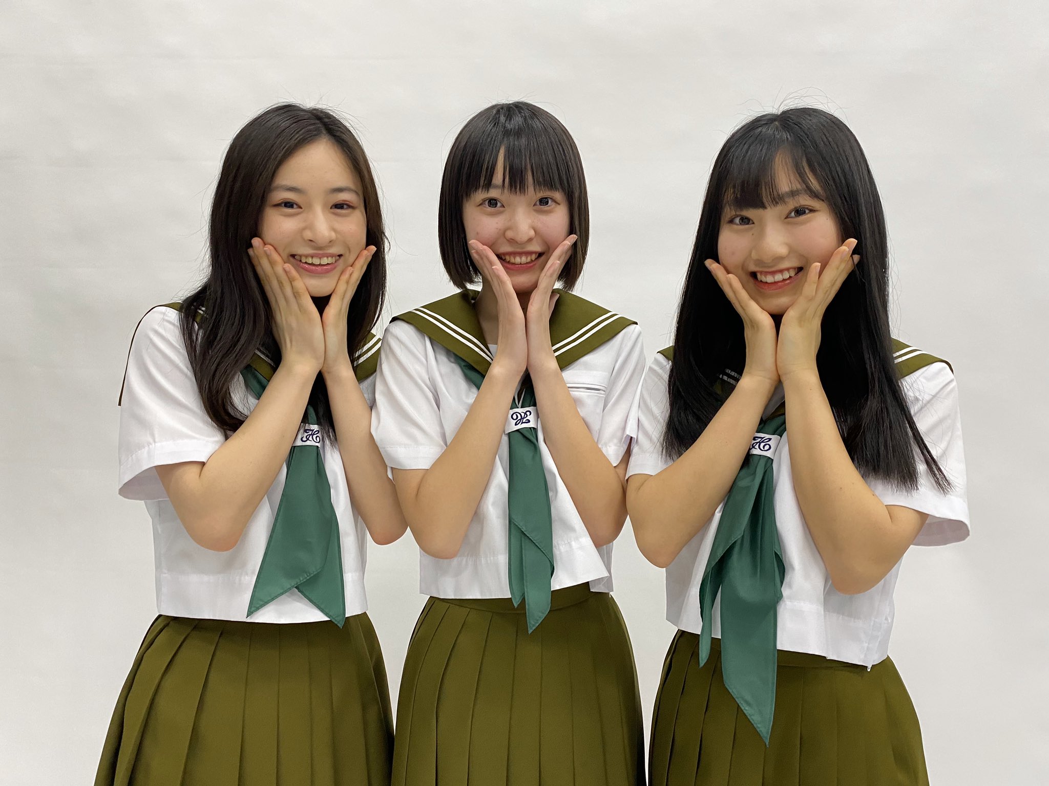 Группа honda. Японская группа девушек akb48. Akb48 × Toyota Team 8 Hitomi Honda. Группа akb48 School uniform. Ланга Хасэгава косплей.