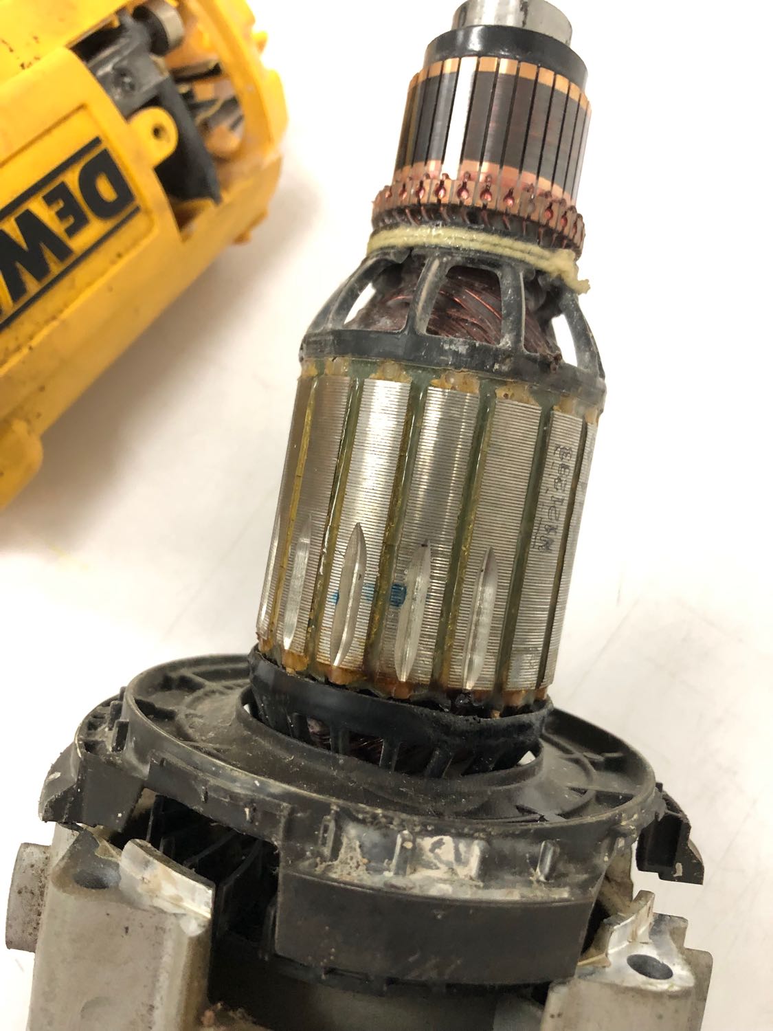 Dewalt Grinder Pantip