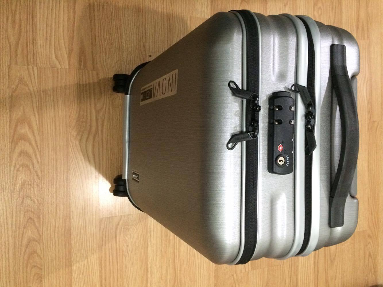 samsonite inova front pocket