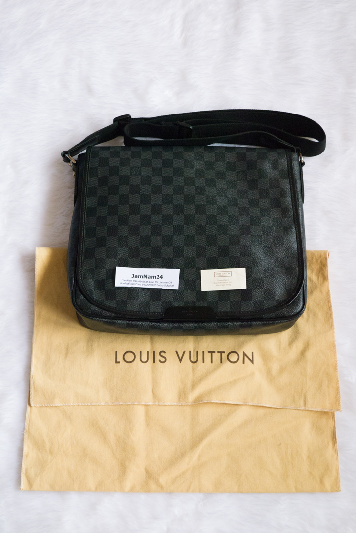 Louis Vuitton Damier Graphite Canvas Renzo Messenger Bag Louis Vuitton